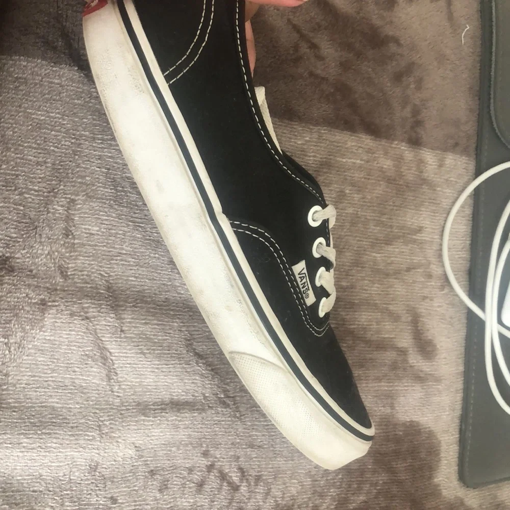 Vans - Picture 2 of 3